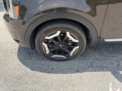 Certified 2023 Kia Telluride EX FWD image 11
