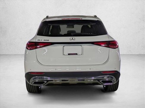 Certified 2025 Mercedes-Benz GLC 300 image 6