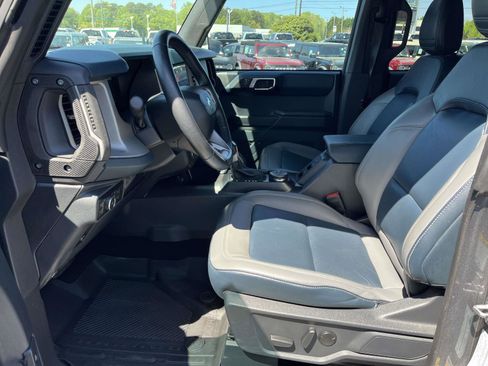Used 2024 Ford Bronco Outer Banks image 13