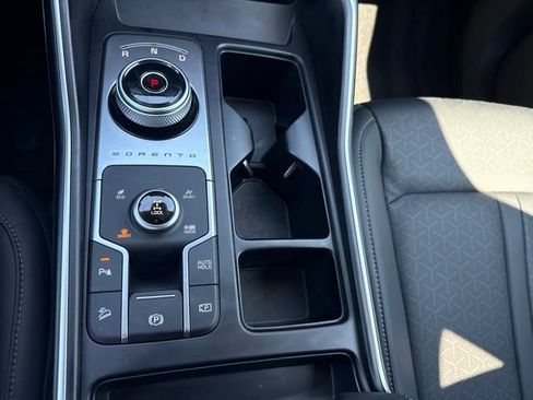 Certified 2023 Kia Sorento EX AWD/4WD image 25