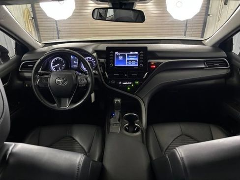 Used 2023 Toyota Camry SE FWD image 13