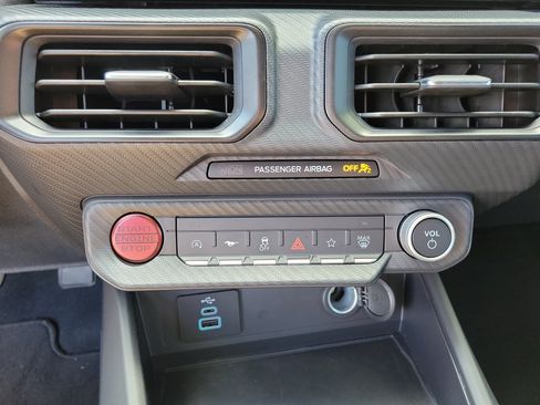 Used 2025 Ford Mustang GT RWD image 11