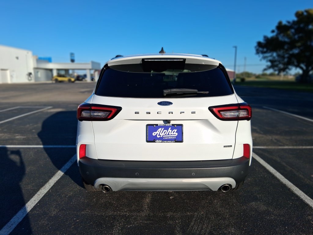 Used 2023 Ford Escape SE w/ PHEV Premium Package FWD image 6