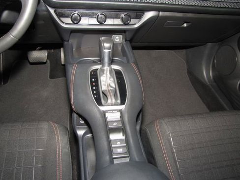 Certified 2024 Honda HR-V Sport image 14