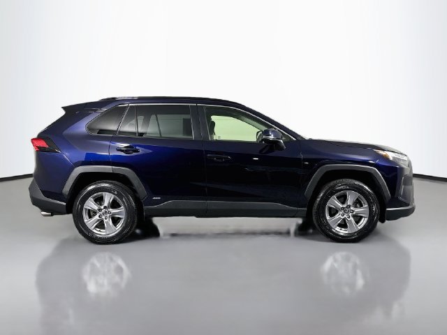 Used 2022 Toyota RAV4 XLE w/ Convenience Package AWD/4WD image 8