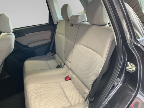Used 2016 Subaru Forester 2.5i Premium image 13
