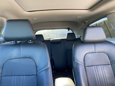 Used 2023 Honda HR-V EX-L image 19