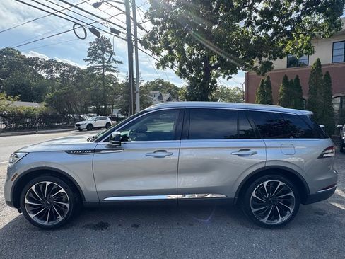 Used 2020 Lincoln Aviator Reserve w/ Equipment Group 202A image 3