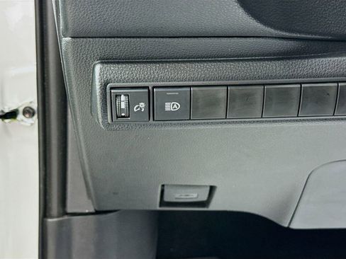 Used 2026 Toyota Corolla XSE FWD image 10