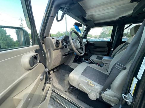Used 2010 Jeep Wrangler Unlimited Sport w/ Dual Top Group AWD/4WD image 5