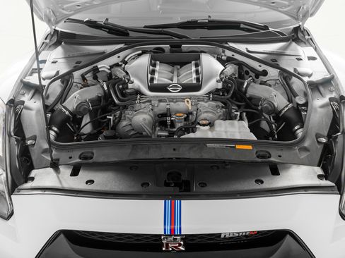 Used 2009 Nissan GT-R Premium image 55