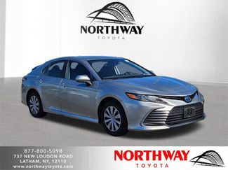 Used 2021 Toyota Camry LE image 1