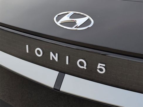 Used 2022 Hyundai Ioniq 5 SE w/ Cargo Package image 25