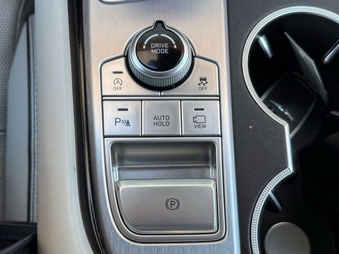 Used 2020 Genesis G70 2.0T w/ Prestige Package image 37