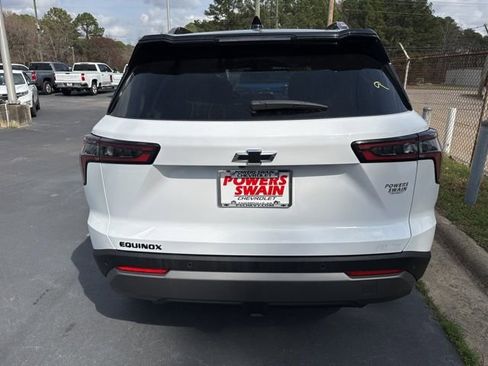 Used 2026 Chevrolet Equinox LT w/ Midnight Edition image 4