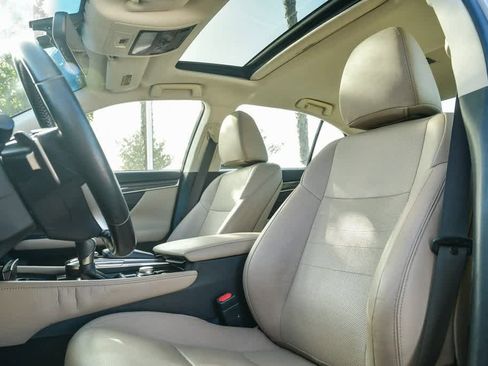 Used 2016 Lexus GS 350 image 17