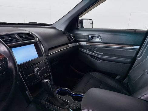 Used 2016 Ford Explorer Limited image 10
