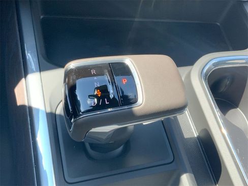 New 2025 GMC Sierra 1500 SLT w/ SLT Premium Plus Package image 17