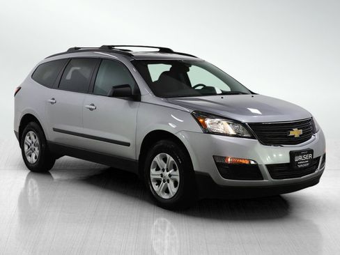 Used 2017 Chevrolet Traverse LS image 7