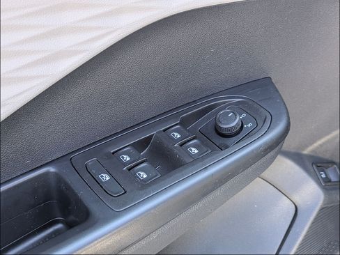 Used 2023 Volkswagen Taos S FWD image 13