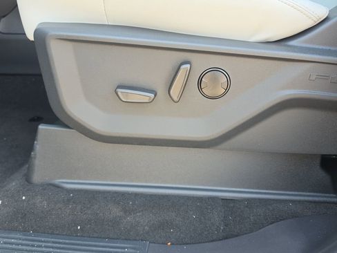 New 2026 Ford Expedition Platinum AWD/4WD image 32