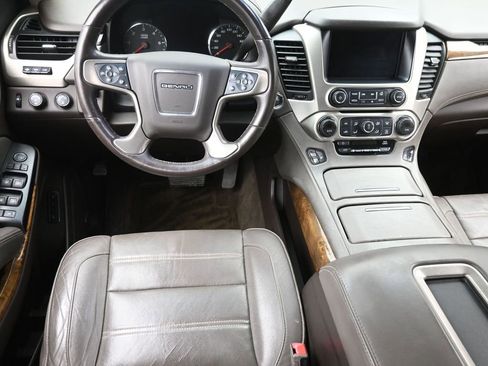 Used 2015 GMC Yukon Denali image 12