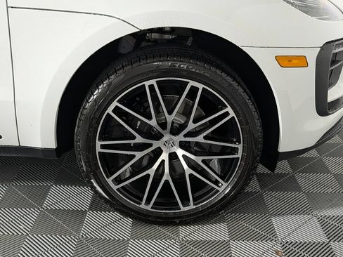 New 2026 Porsche Macan AWD/4WD image 14