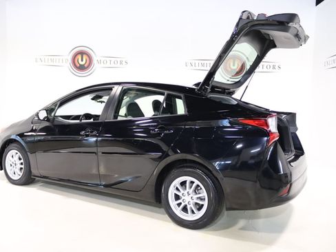 Used 2021 Toyota Prius LE FWD image 29