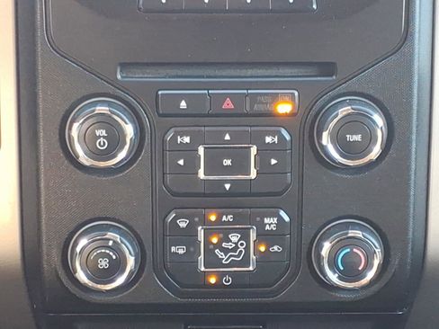 Used 2014 Ford F150 XLT w/ Equipment Group 302A Luxury image 8