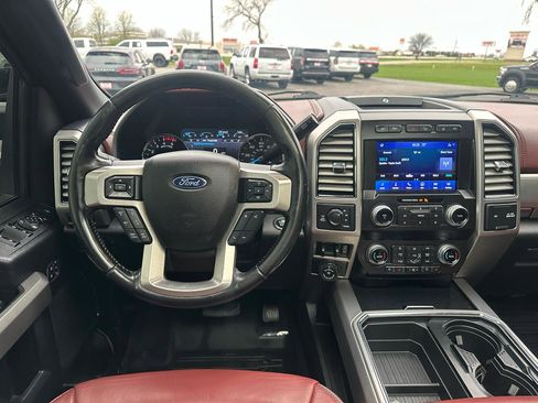 Used 2020 Ford F250 Platinum image 3
