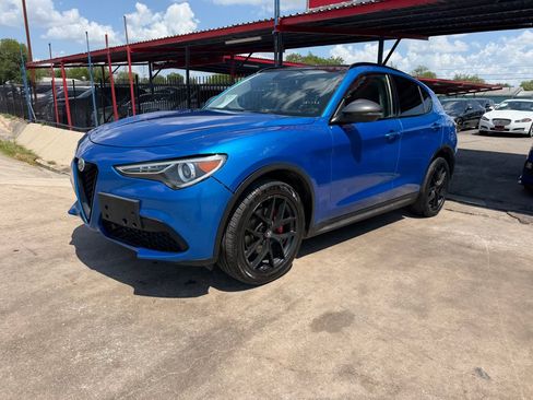 Used 2019 Alfa Romeo Stelvio AWD w/ Nero Edizione image 8
