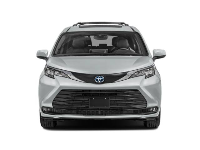 Used 2022 Toyota Sienna XLE Woodland Edition AWD/4WD image 4