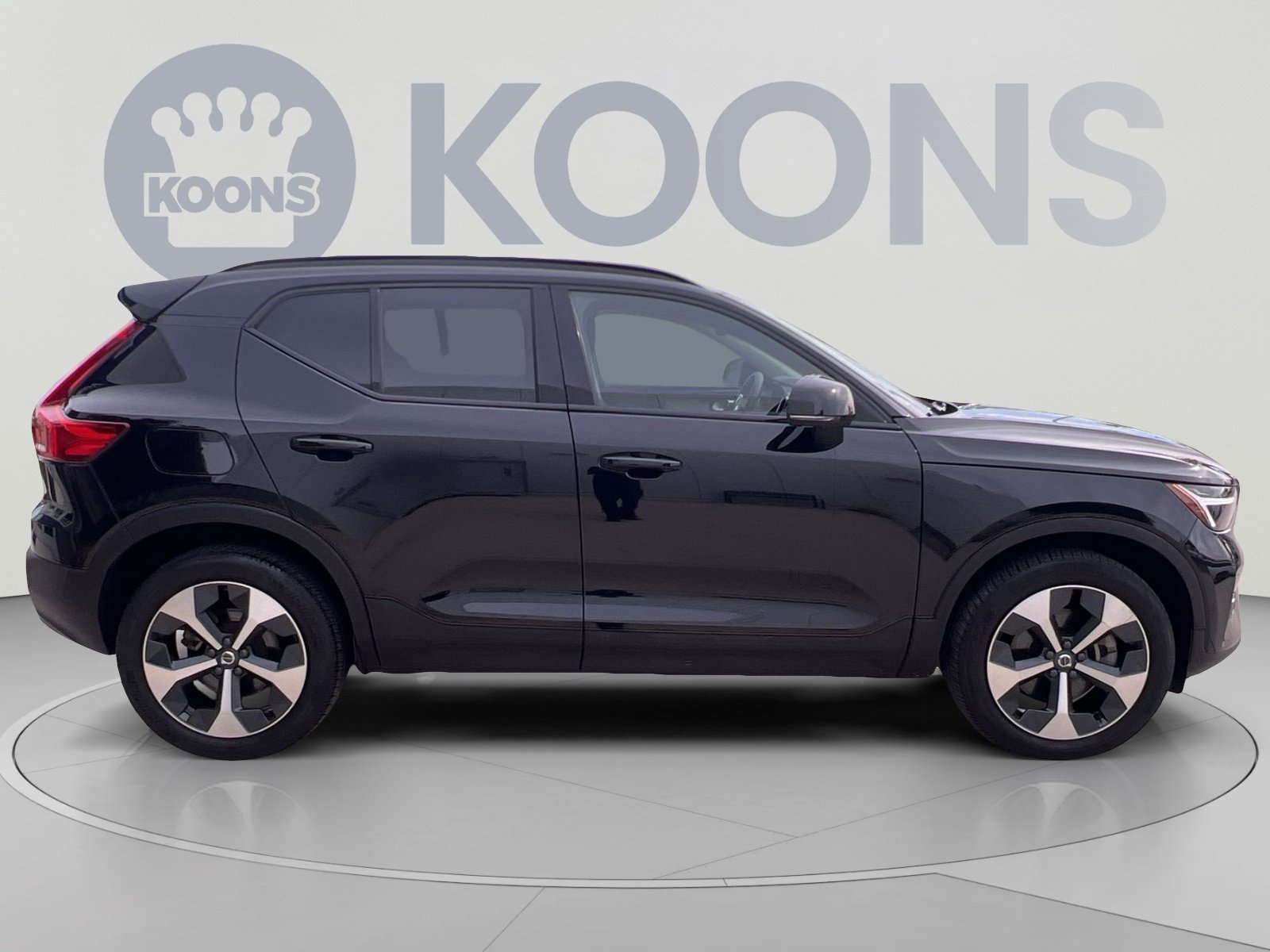 Used 2024 Volvo XC40 B5 Plus w/ Climate Package AWD/4WD image 8
