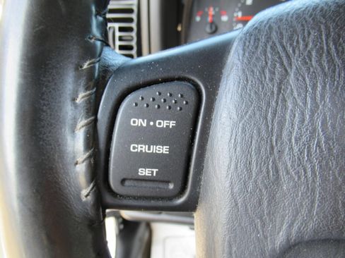 Used 2006 Jeep Wrangler Sport w/ 30" Tire & Wheel Group AWD/4WD image 22