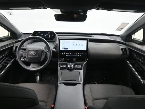 Used 2024 Toyota bZ4X XLE image 24