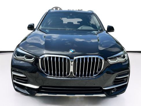 Certified 2023 BMW X5 sDrive40i w/ Parking Assistance Package image 2