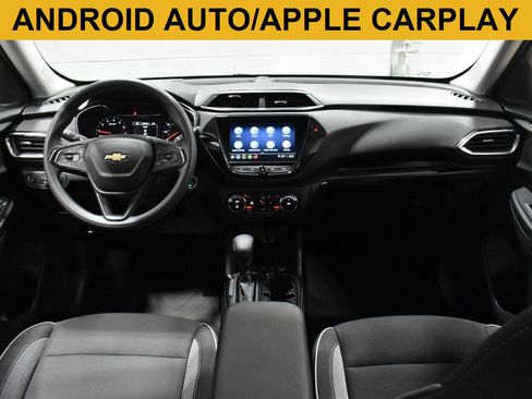 Used 2023 Chevrolet TrailBlazer LT w/ Convenience Package AWD/4WD image 2