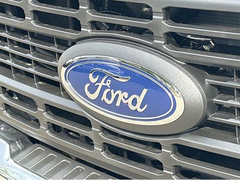 New 2026 Ford F250 XL w/ XL Chrome Package image 27