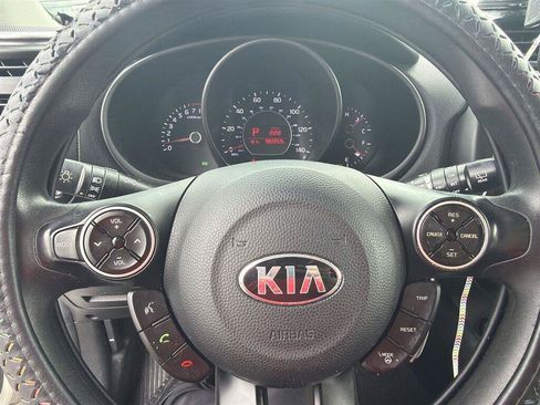 Used 2016 Kia Soul FWD image 10