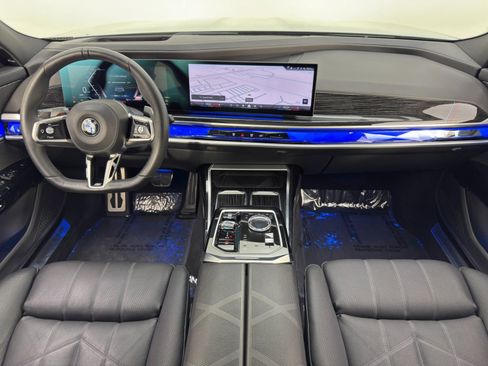 Used 2024 BMW 760i xDrive w/ Premium Package 2 AWD/4WD image 13