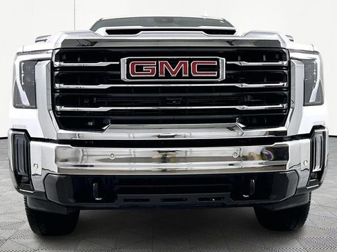 Used 2025 GMC Sierra 2500 SLT w/ SLT Premium Package image 2