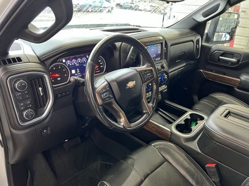 Used 2020 Chevrolet Silverado 3500 High Country image 11