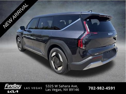 Certified 2026 Kia EV9 Light RWD image 7