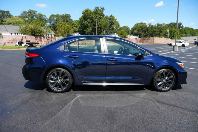 Used 2025 Toyota Corolla SE FWD image 9