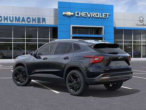 New 2026 Chevrolet Trax ACTIV FWD image 3