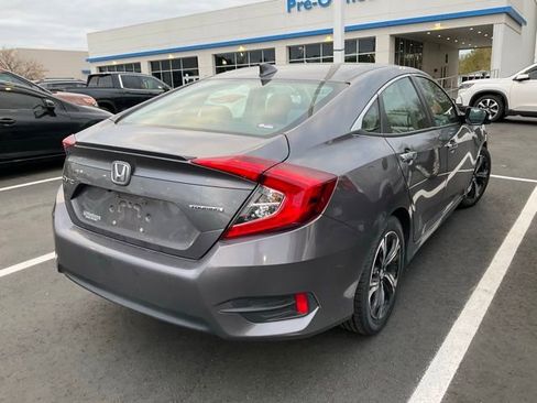 Used 2017 Honda Civic Touring image 7