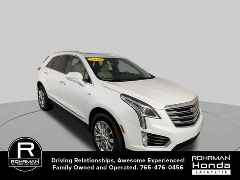 Used 2018 Cadillac XT5 Luxury w/ Driver Awareness Package AWD/4WD image 3