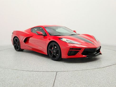 Used 2024 Chevrolet Corvette Stingray Coupe RWD image 3