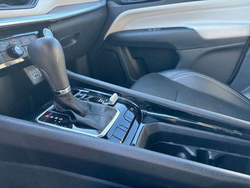 Used 2025 Jeep Compass Limited image 41