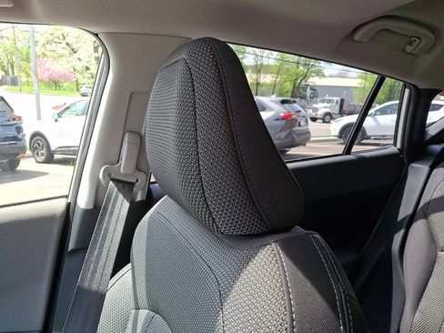 Used 2024 Subaru Crosstrek 2.0i Premium image 17